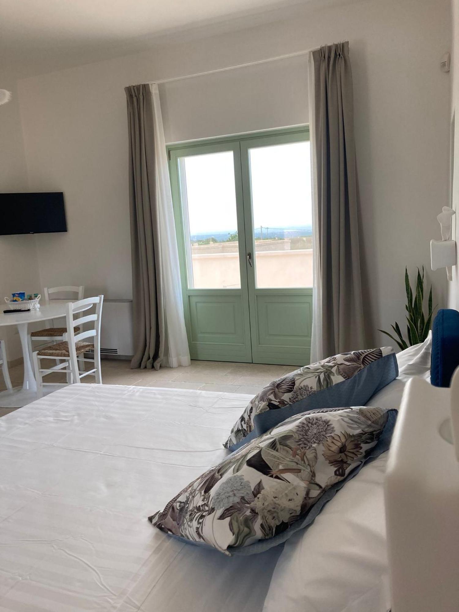 Hotel Dimora Stune Ostuni Exterior foto
